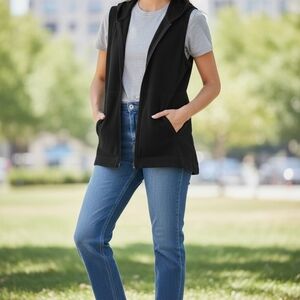 Chico's Black Travelers' Zil Up Sleevless Hoodie